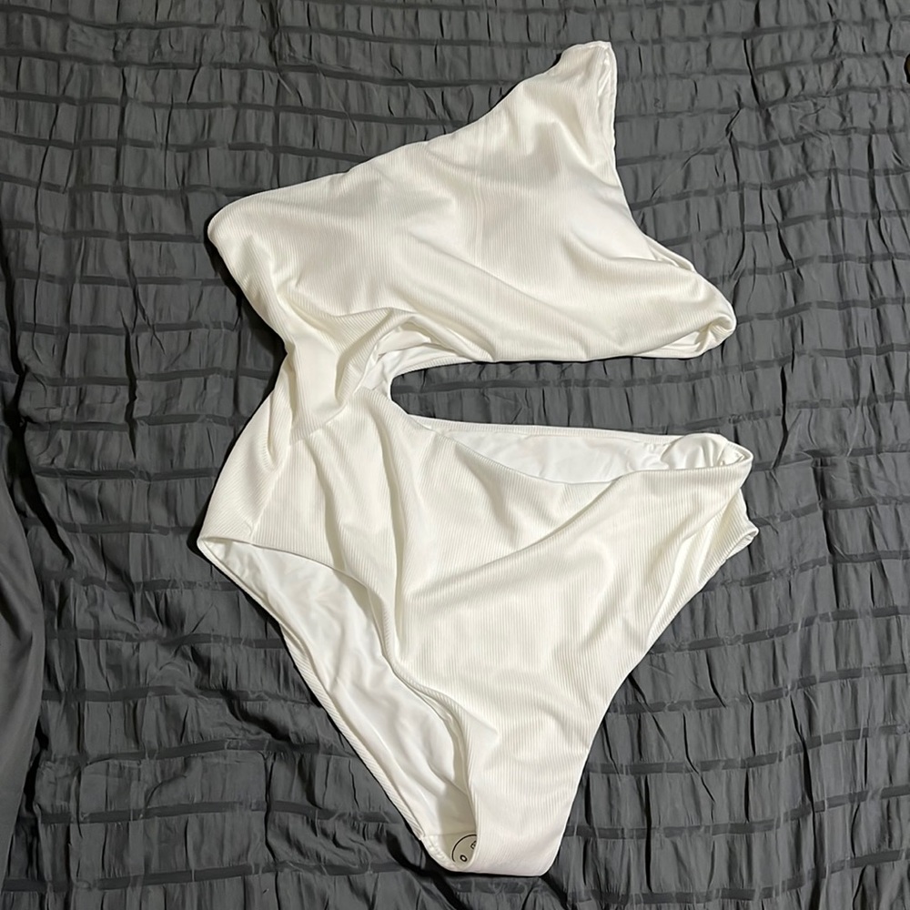 one piece swimsuit